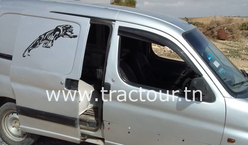 À vendre Utilitaire fourgon Peugeot Partner complet