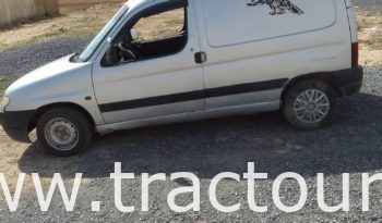 À vendre Utilitaire fourgon Peugeot Partner complet