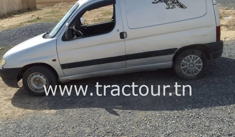 À vendre Utilitaire fourgon Peugeot Partner complet