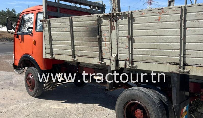 À vendre Camion plateau avec double ridelle OM 40 complet