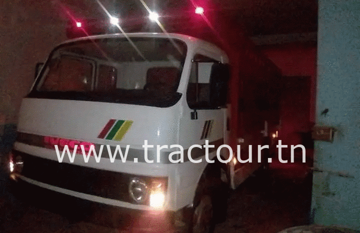 À vendre Camion plateau avec double ridelle OM 40 complet