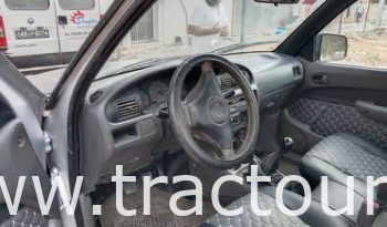 À vendre Camionnette 2 portes avec benne Mazda B2500 complet