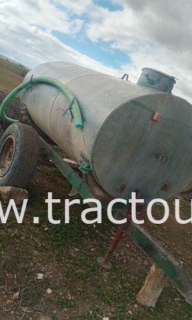 À vendre Semi remorque agricole citerne 4000 Litres complet