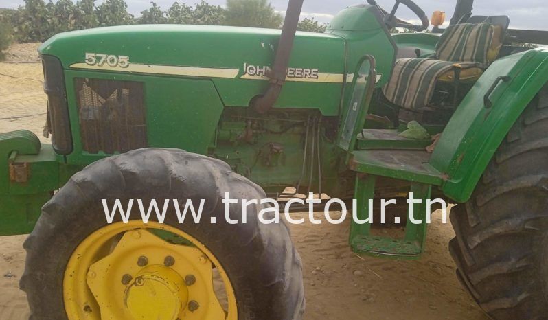 À vendre Tracteur John Deere 5705 (2011) complet