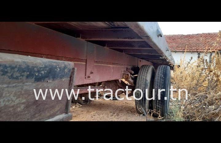 À vendre Camion plateau sans ridelles Fiat Iveco 130 complet