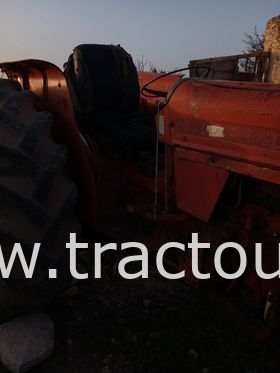 À vendre Tracteur International 674 complet