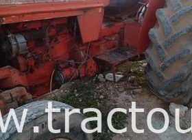 À vendre Tracteur International 674 complet