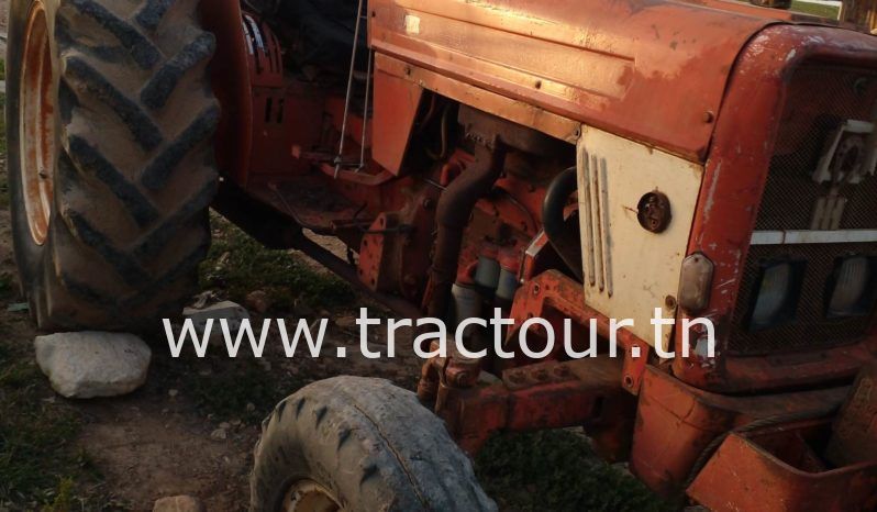 À vendre Tracteur International 674 complet