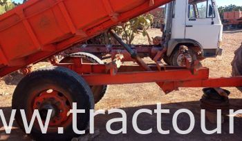 À vendre Semi remorque agricole citerne 5000 Litres et benne 5 tonnes avec carte grise complet