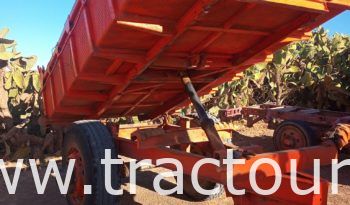 À vendre Semi remorque agricole citerne 5000 Litres et benne 5 tonnes avec carte grise complet