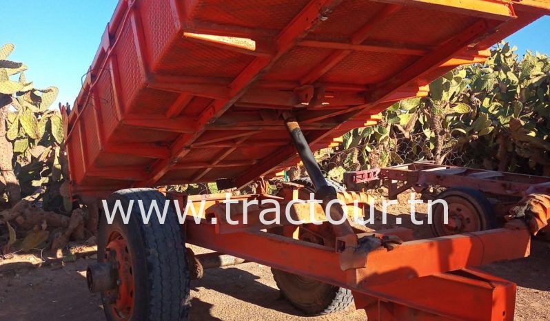 À vendre Semi remorque agricole citerne 5000 Litres et benne 5 tonnes avec carte grise complet