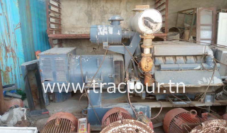 À vendre Groupe électrogène moteur V12 – 12 cylindres – 300 kVA complet