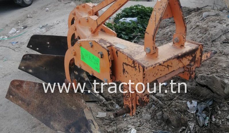 À vendre Charrue à 3 socs MIG-Huard complet