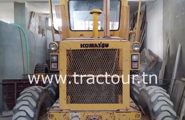 À vendre Niveleuse – Grader Komatsu complet