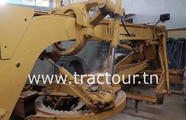 À vendre Niveleuse – Grader Komatsu complet