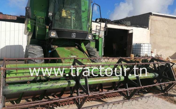 À vendre Moissonneuse batteuse à trémie et vis John Deere 1065 complet