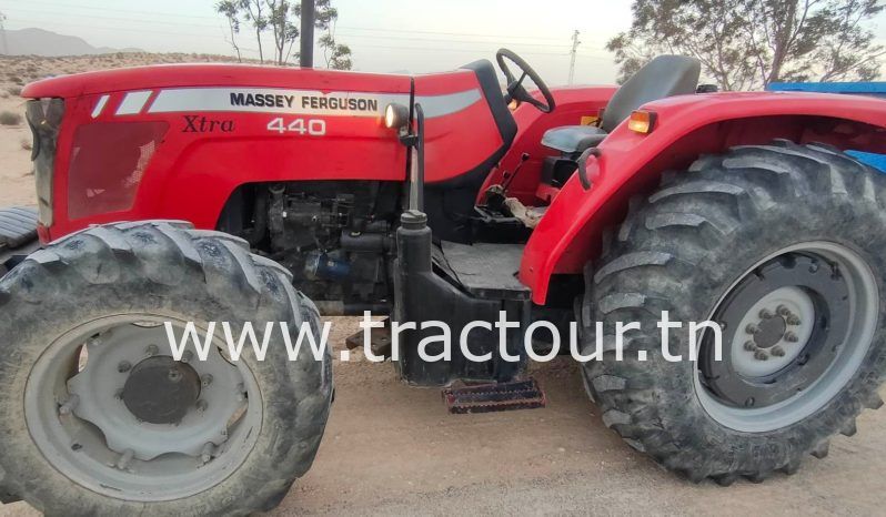 À vendre Tracteur Massey Ferguson 440 Xtra (2012) complet