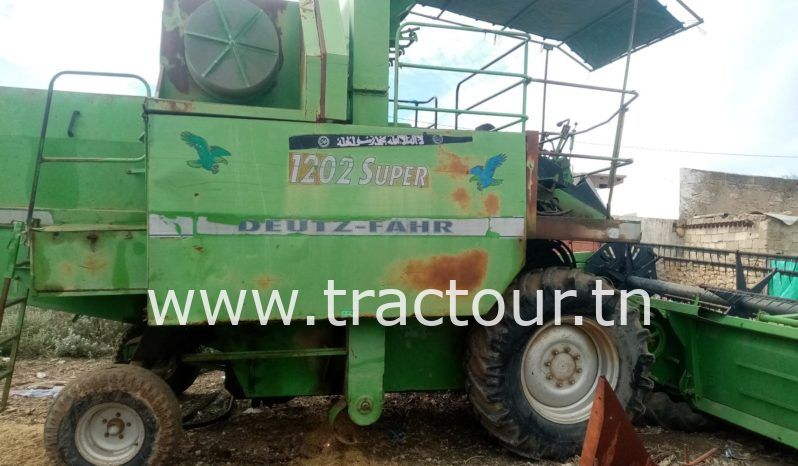 À vendre Moissonneuse batteuse à sacs بالشكارة Deutz-Fahr 1202 Super complet