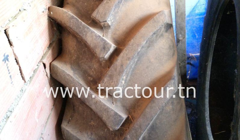 À vendre Pneus agricoles 16.9-30 complet