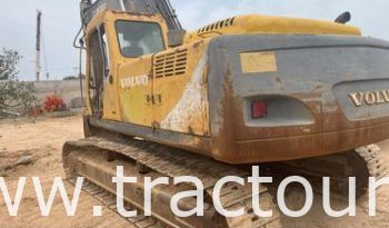 À vendre Pelle sur chenilles avec brise-roche et godet Volvo EC 290B LC – 29 tonnes complet