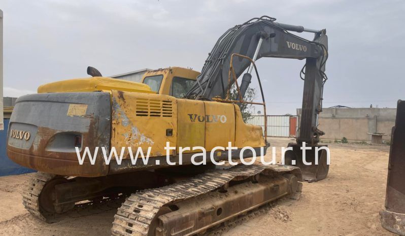À vendre Pelle sur chenilles avec brise-roche et godet Volvo EC 290B LC – 29 tonnes complet