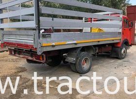 À vendre Camion plateau avec double ridelle OM 40 complet