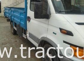 À vendre Camion plateau avec ridelles Iveco Daily 35c11 complet