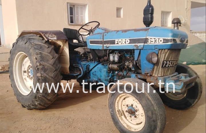 À vendre Tracteur Ford 3930 complet
