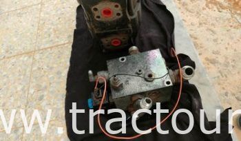 À vendre Pompe hydraulique tractopelle Terex 860 complet