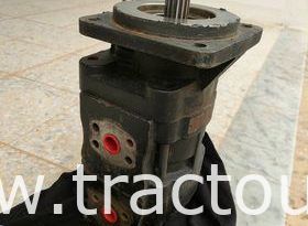 À vendre Pompe hydraulique tractopelle Terex 860 complet
