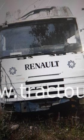 ⛔🚫VENDU تم البيع🚫⛔ boite et Cabine Renault complet