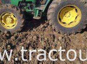 À vendre Tracteur John Deere 5705 (2008) complet