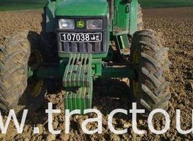 À vendre Tracteur John Deere 5705 (2008) complet