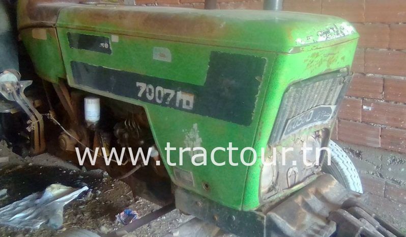 À vendre Tracteur Deutz M 70 07 avec pulvérisateur et remorque plateau complet