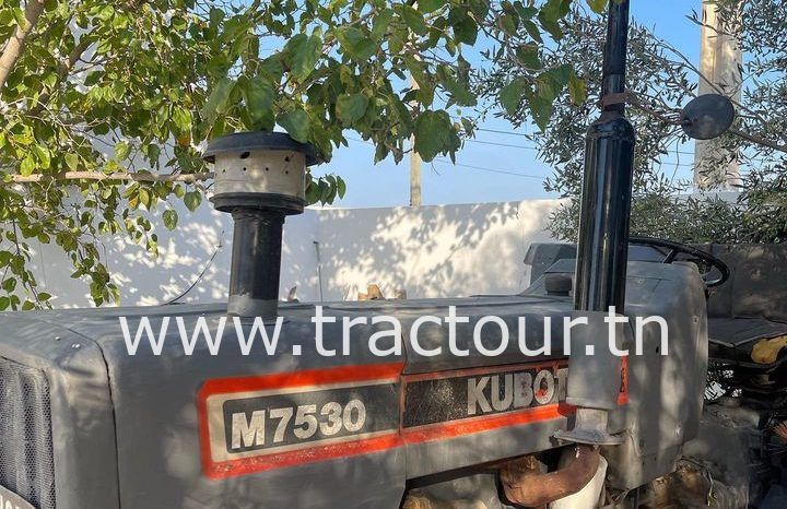 À vendre Tracteur Kubota M7530 avec matériel complet