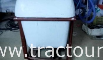 À vendre Pulvérisateur porté 300 litres complet