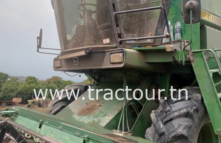 À vendre Moissonneuse batteuse à trémie et vis John Deere 1075 complet