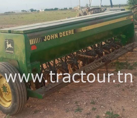 À vendre Semoir conventionnel à disques John Deere 450 complet
