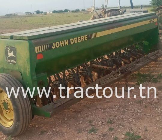 À vendre Semoir conventionnel à disques John Deere 450 complet