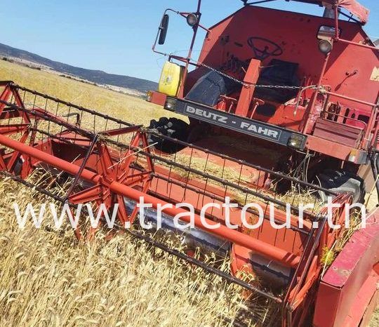 À vendre Moissonneuse batteuse à trémie et vis Deutz-Fahr M 2385 complet