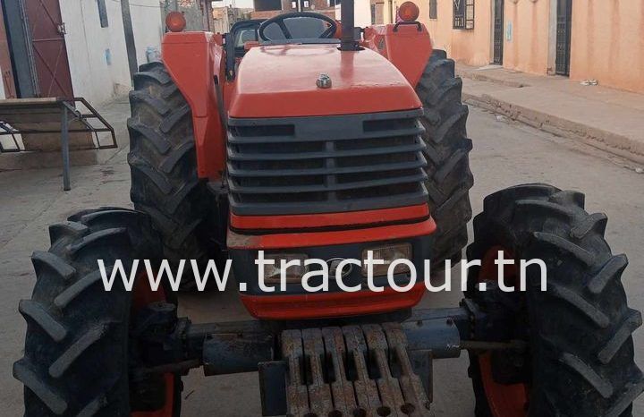 À vendre Tracteur Kubota M8200 complet