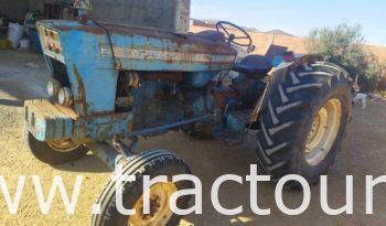 À vendre Tracteur Ford 5000 avec carte grise complet