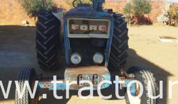 À vendre Tracteur Ford 5000 avec carte grise complet