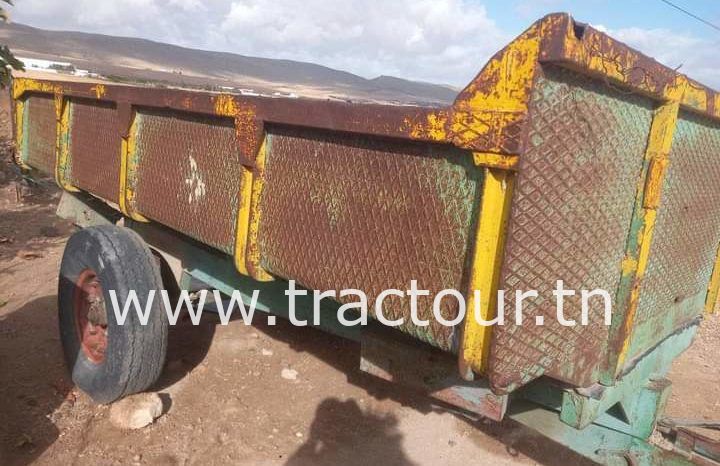 À vendre Semi remorque agricole benne sans carte grise complet