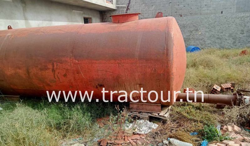À vendre citerne 8000 litres – longueur 4 mètres complet