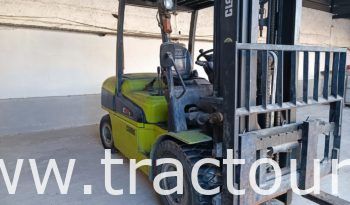 À vendre Chariot élévateur diesel Capacité max 5 tonnes complet
