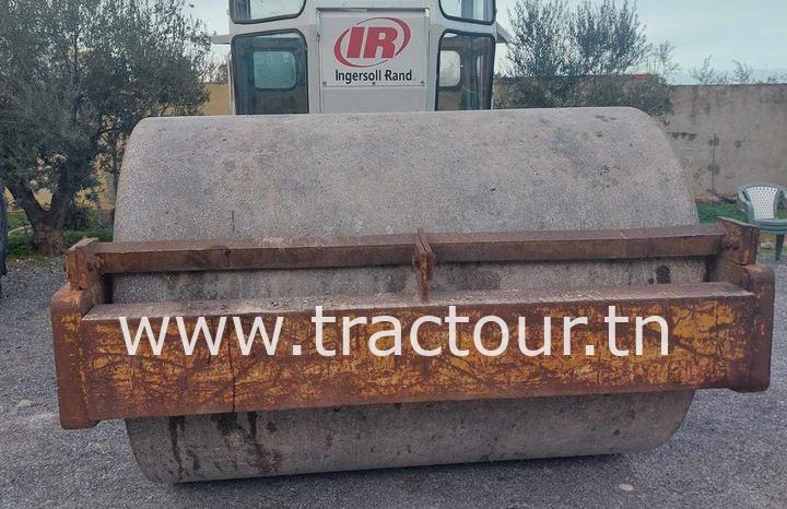 À louer Rouleau compacteur monocylindre Ingersoll Rand SD – 150 D – 15 tonnes complet