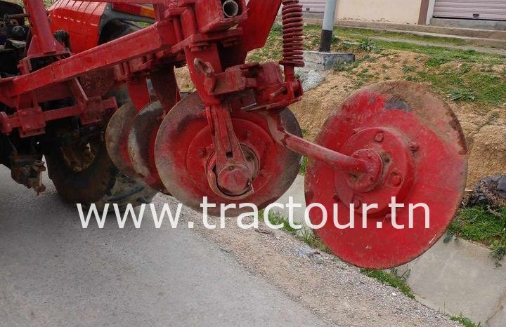 À vendre Charrue à 3 disques complet