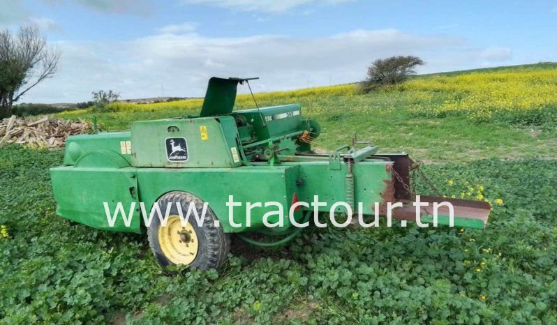 À vendre Presse à paille – Brissa John Deere 349 complet