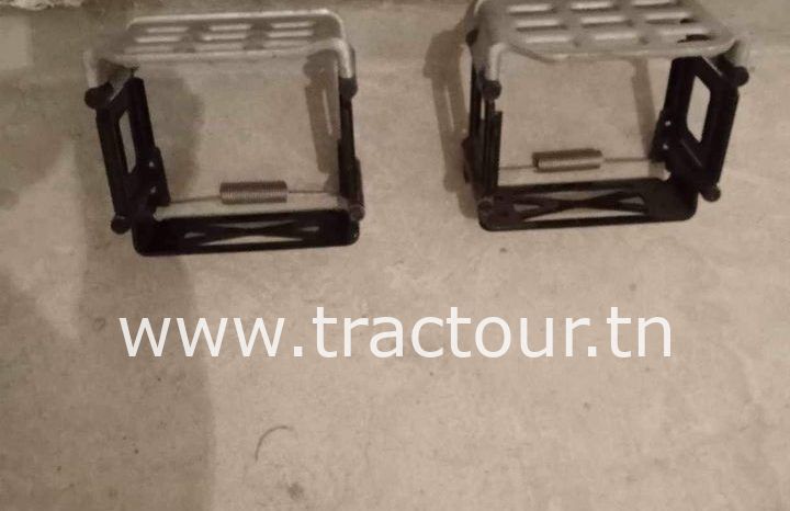À vendre lot de pièces et accessoires semi remorque complet